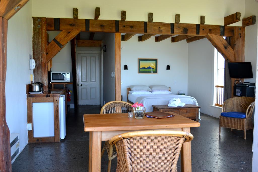 Oakura Ahu Ahu Beach Villas חדר תמונה
